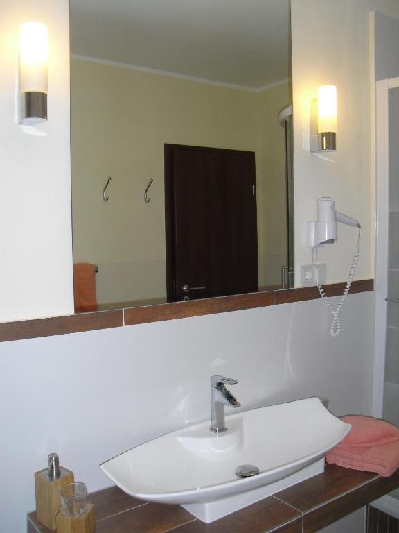 Gasthof Zum Lahntal Laurenburg Kamer foto