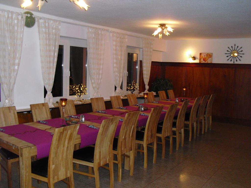 Gasthof Zum Lahntal Laurenburg Buitenkant foto